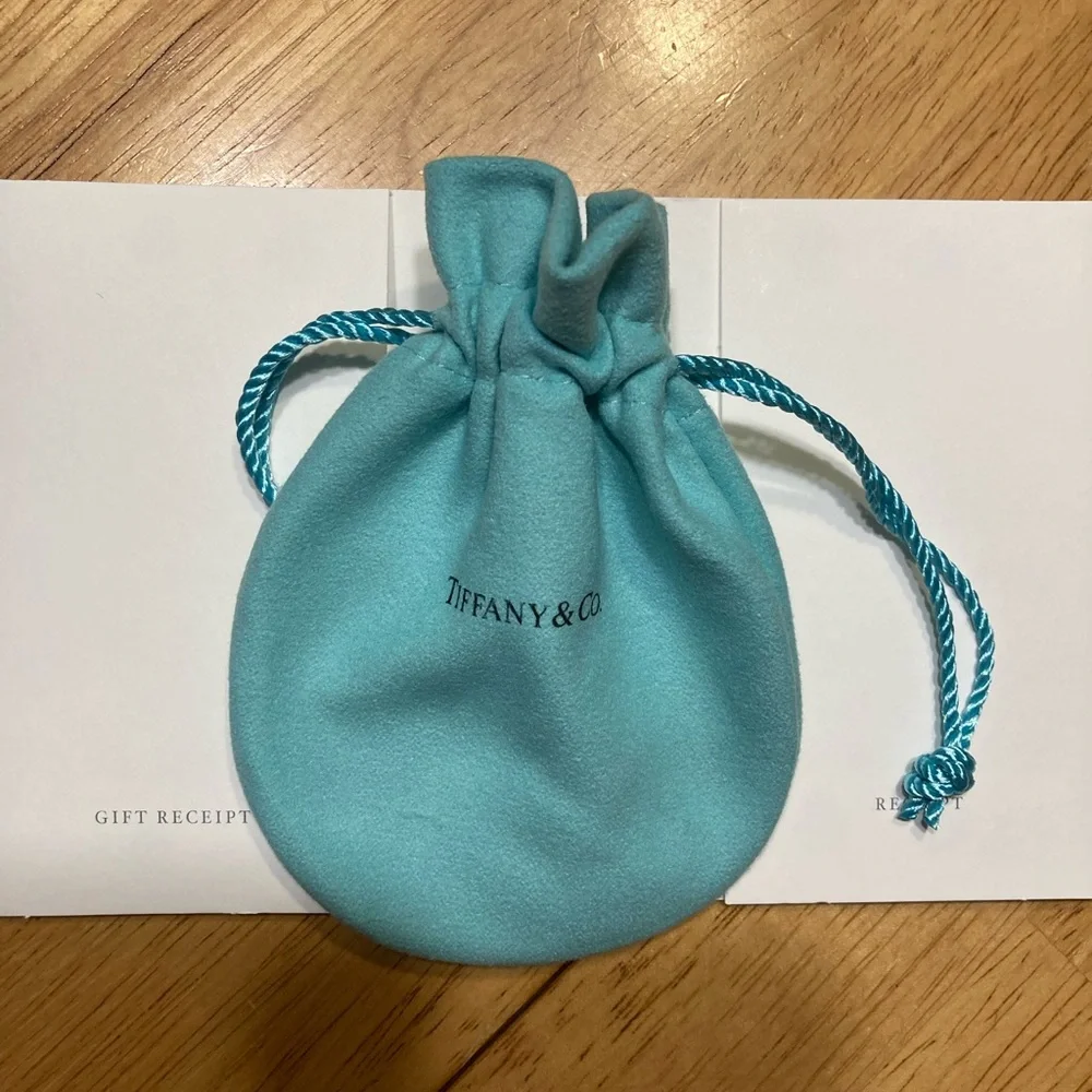 SOLD: Tiffany & Co Elsa Peretti Open Heart Diamond Necklace - Picture 5 of 11